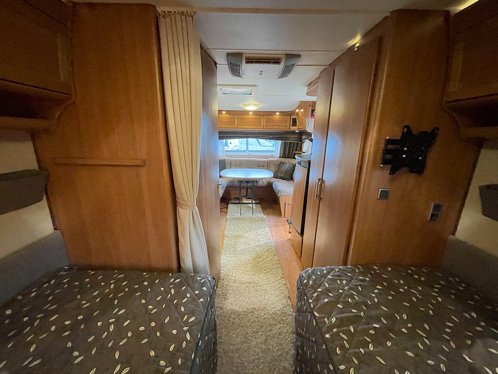 Kabe Ametist 560 GLE KS /Solcell/AC/ALDE/Markis/Långbädd - Kabe