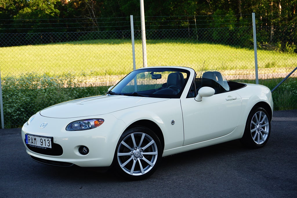Mazda MX-5 Soft-top 2.0 MZR 160 HK CarPlay Nybesiktigad Nyservad