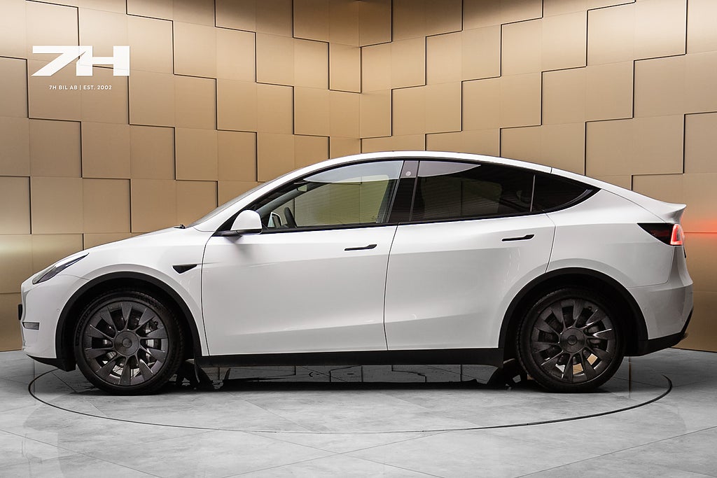 Tesla Model Y Long Range AWD Long Range / Ryzen™ / Pano / Värmepump