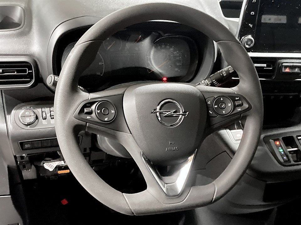 Bild på Opel COMBO-E Premium 136hk Aut L1 - OMGÅENDE LEVERANS!