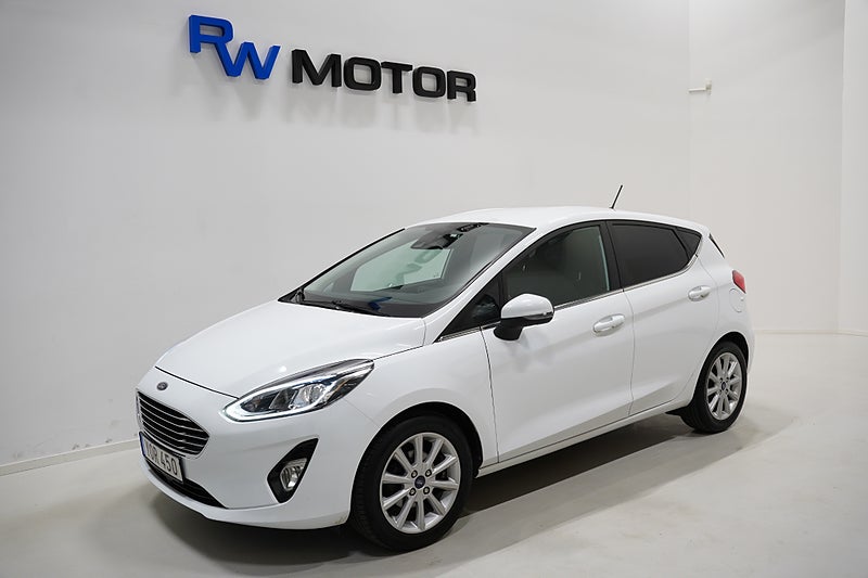 Halvkombi Ford Fiesta 1 av 19