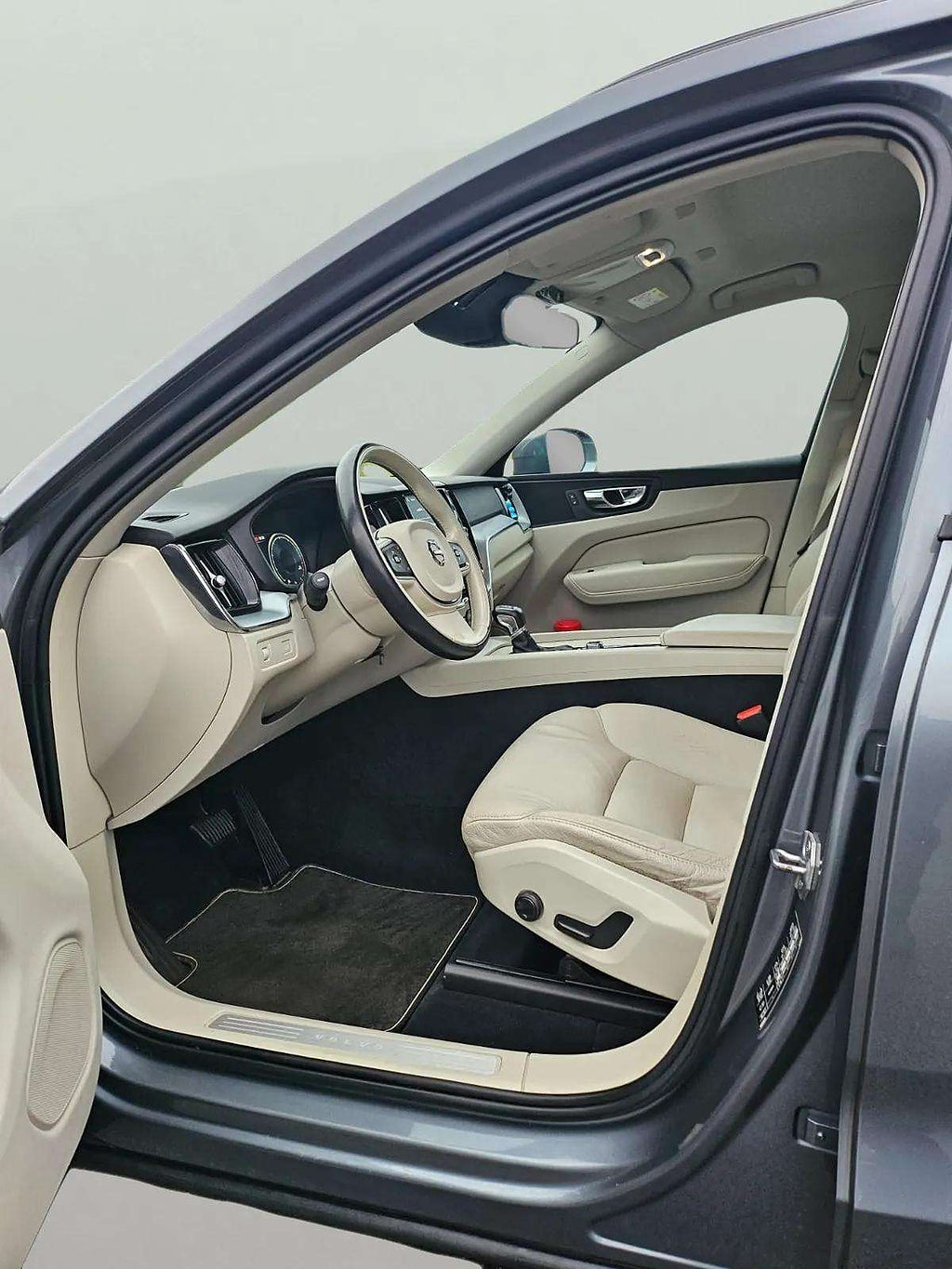 Volvo XC60 T5 AWD Geartronic Momentum*12 månaders garanti* - miniatyr 11