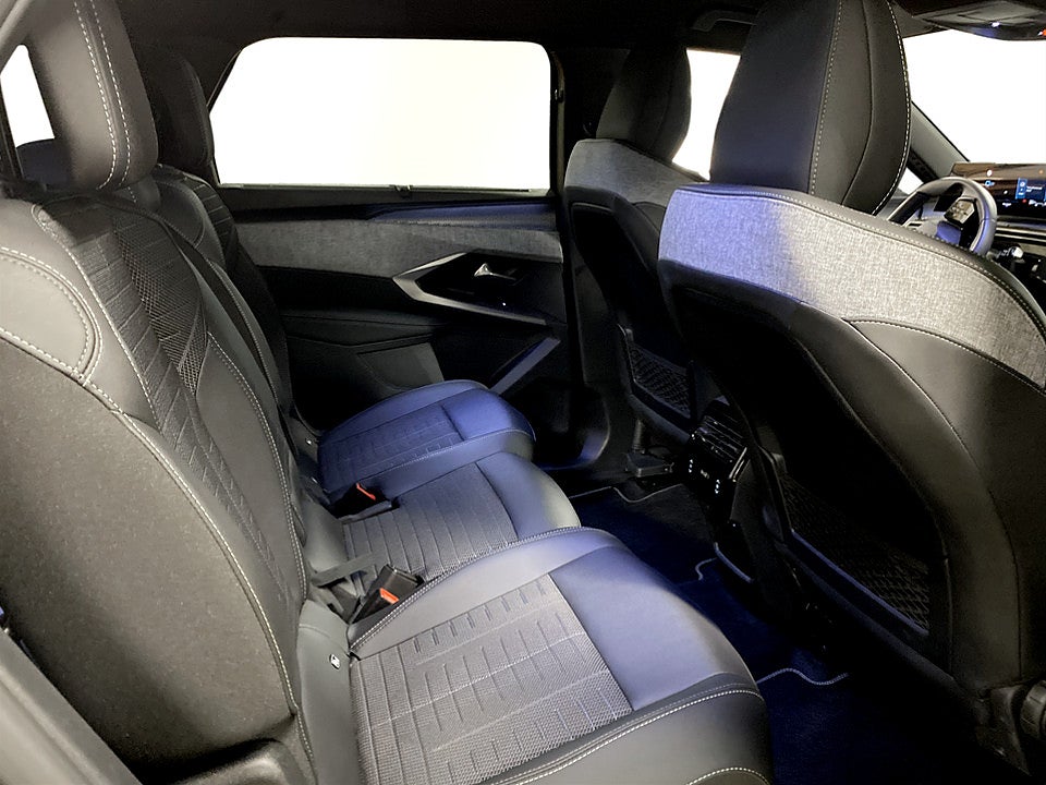 Bild på Peugeot 5008 GT Hybrid 145hk Aut 7-SITS B-KAMERA CARPLAY