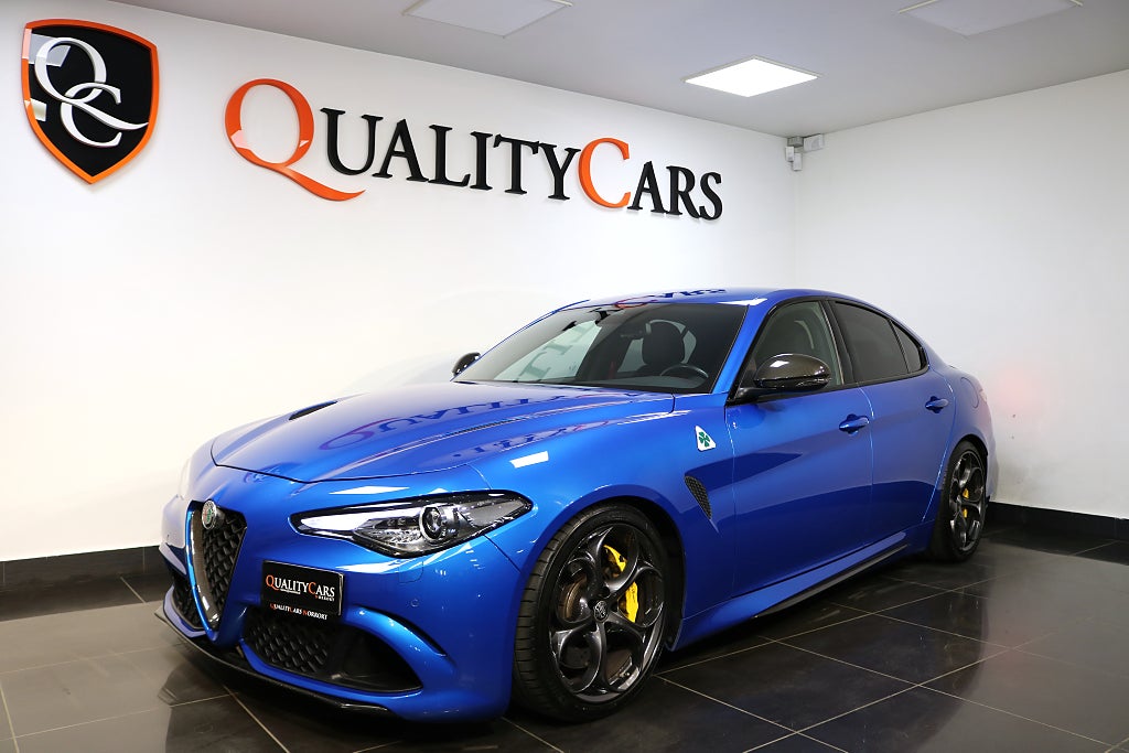 Alfa Romeo Giulia Quadrifoglio V6 2.9 510hk / Kolfiber/ H&K/ Svensksåld