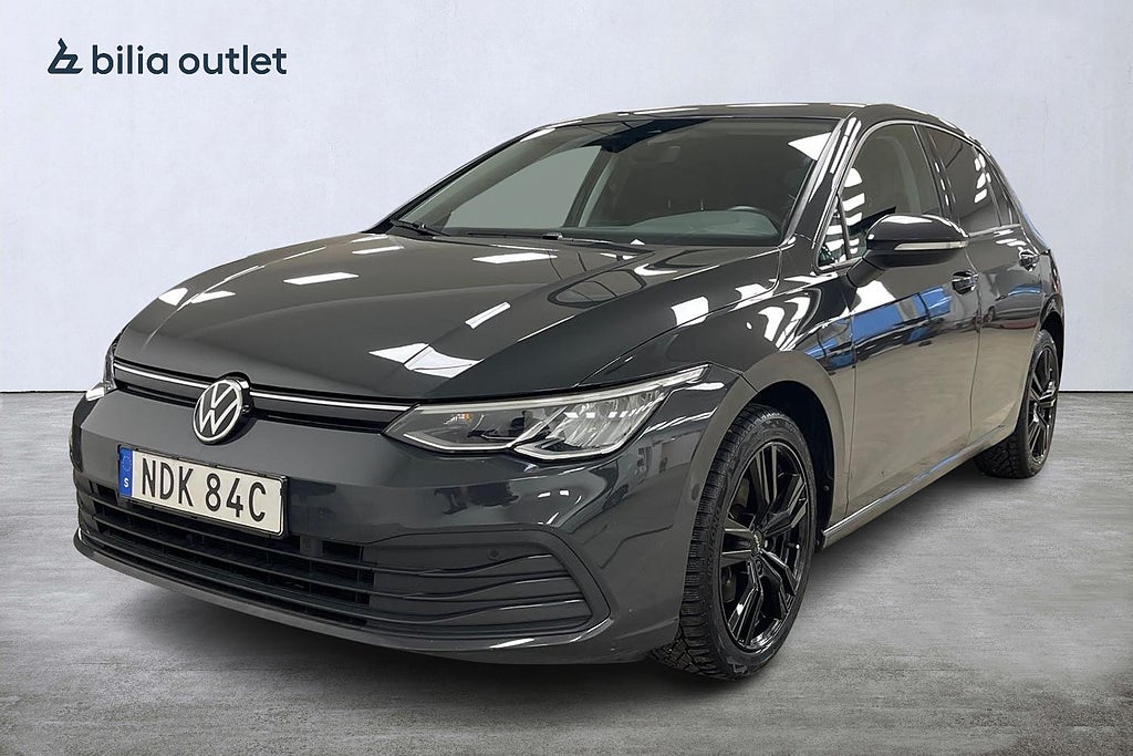 Volkswagen Golf 1.0 eTSI OPF Base Nybesiktigad Navi Adaptiv