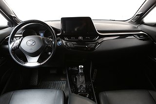 SUV Toyota C-HR 9 av 21