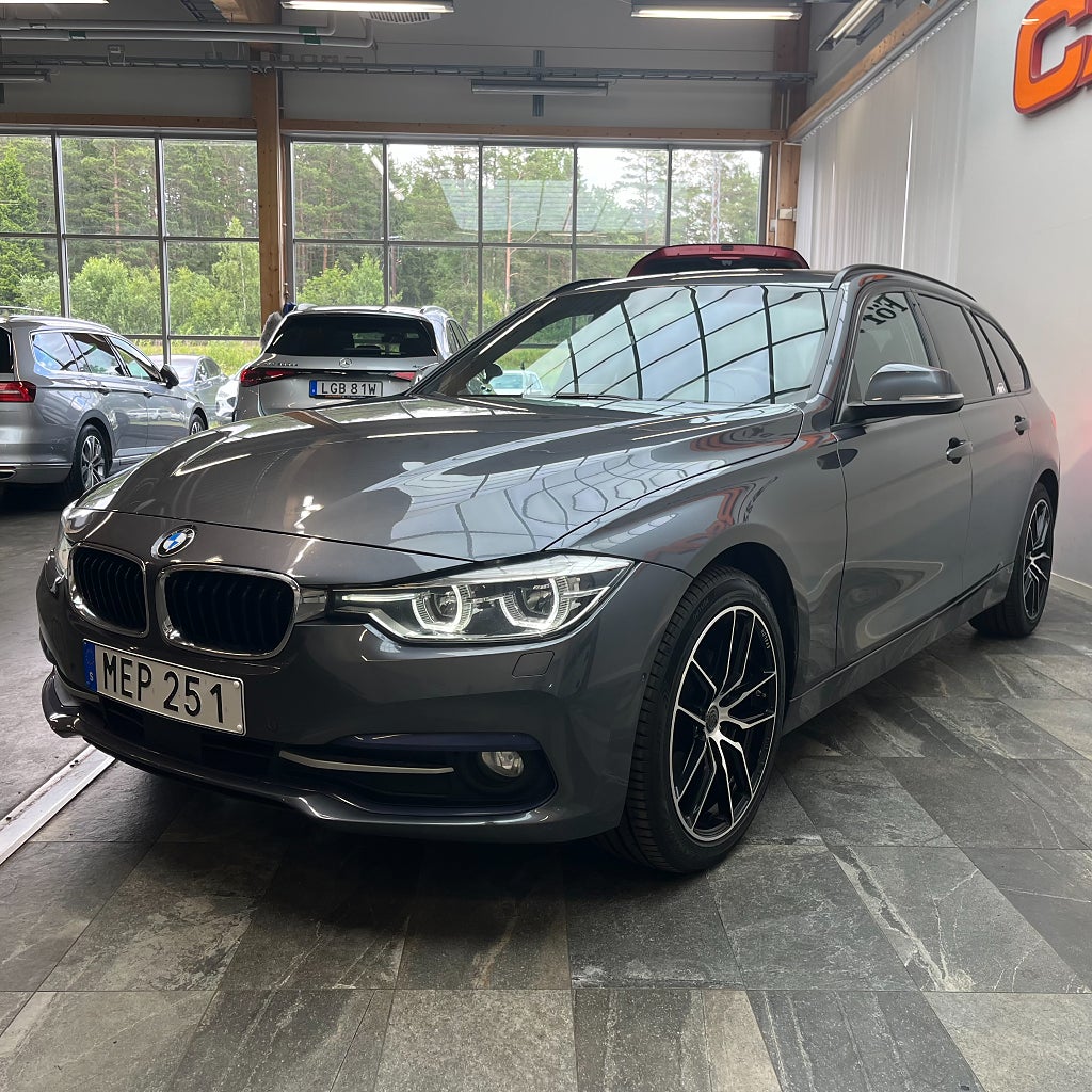 BMW 320D 4,99% Touring Sport line Backkamera Drag Rattvärme