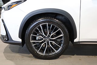 SUV Lexus NX 7 av 31