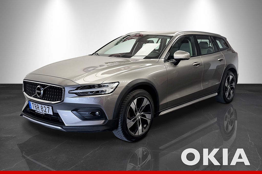 Volvo V60 Cross Country D4 AWD Dragkrok P-Värmare Fullservad Momentum