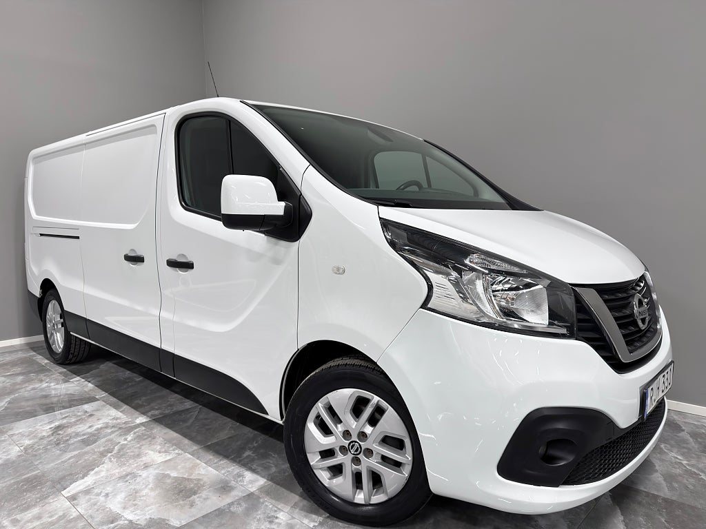 Nissan NV300 2.9t 1.6 dCi Värmare/Lång/Nyservad/3Sits/MOMS/120HK