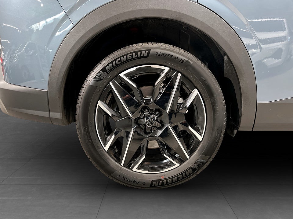 Bild på Peugeot 5008 GT Hybrid 145hk Aut 7-SITS B-KAMERA CARPLAY