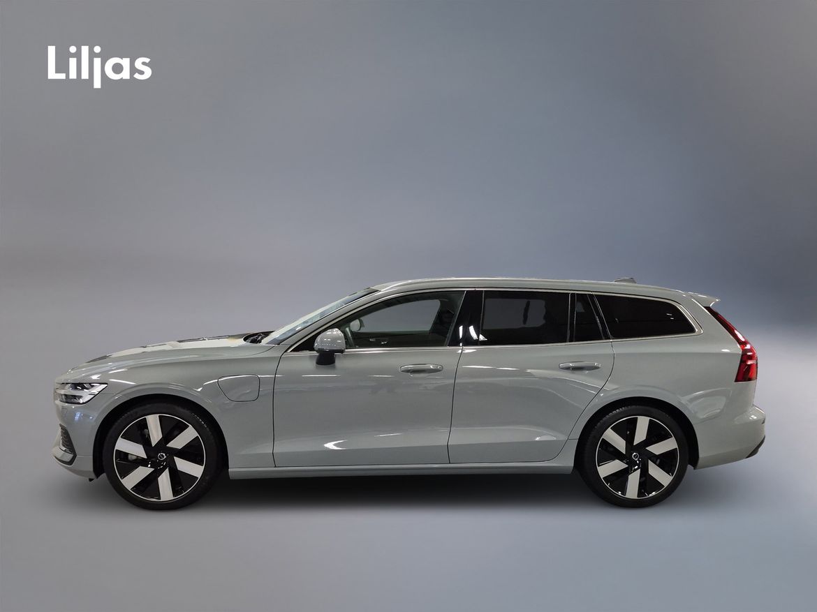 Volvo V60 Recharge T6 AWD Core Bright 2024, kuva 3/50