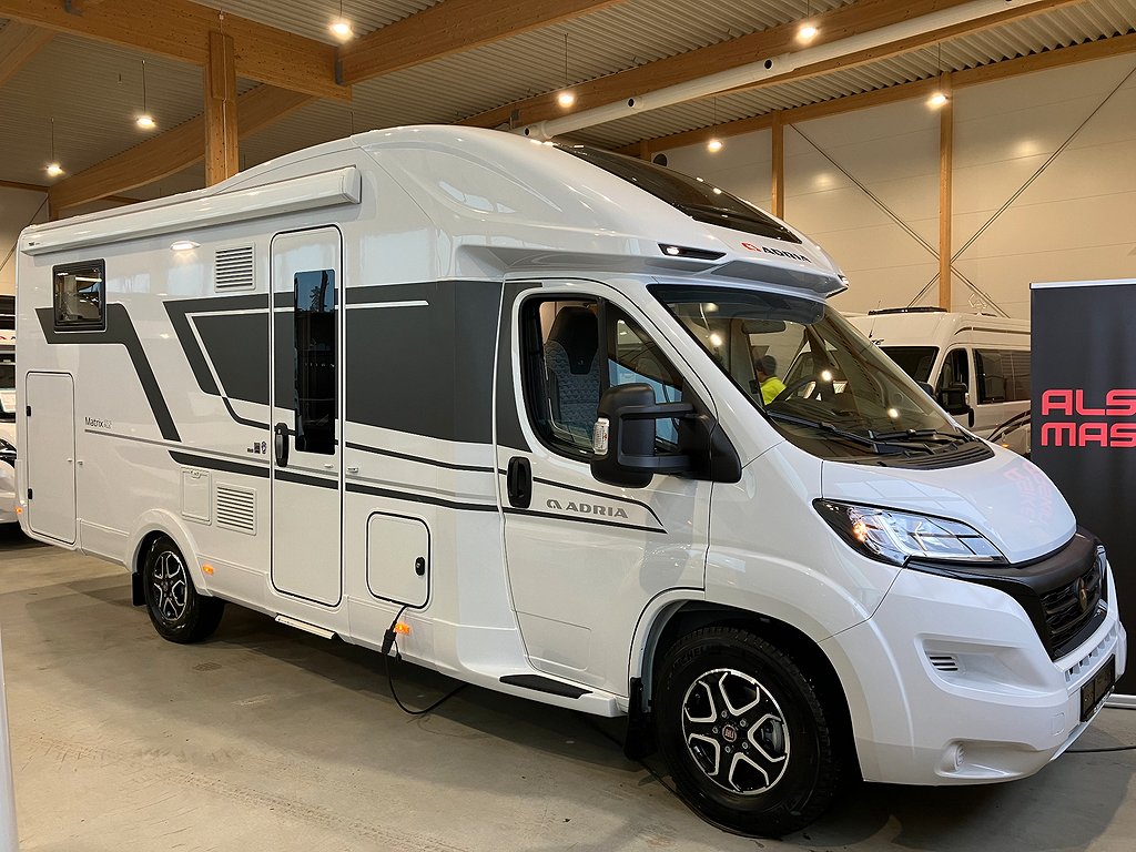 Matrix Plus 670 SL  - Adria Matrix Plus 670 SL  6995 kr/mån / Välutrustad  /ALDE