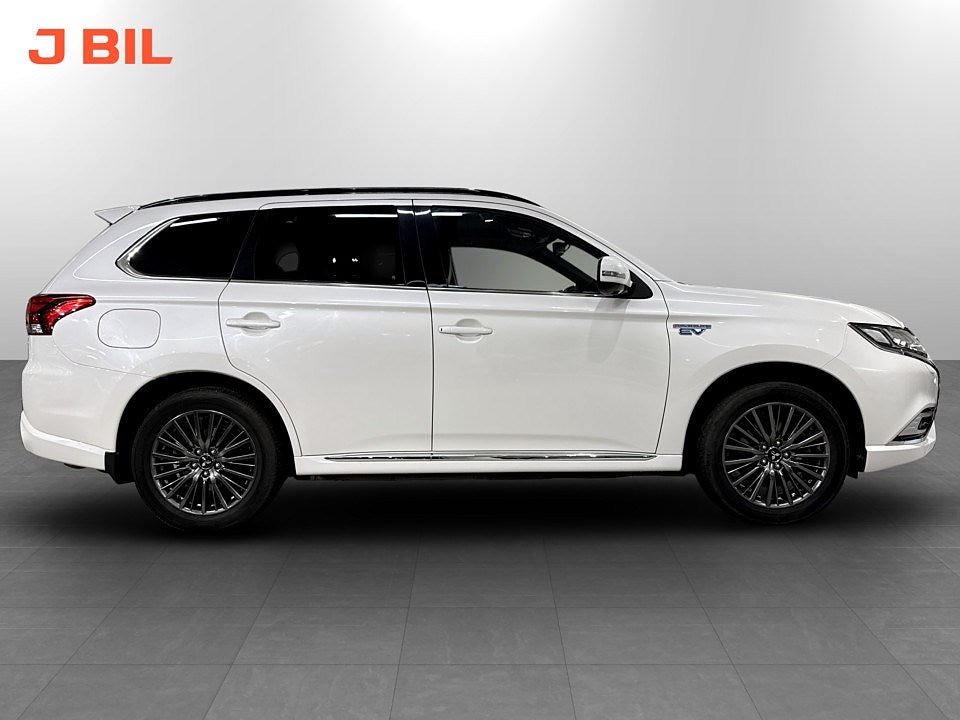 Bild på Mitsubishi Outlander S-Edition PHEV 224hk Aut 4WD - B-KAMERA,ELSTOL,NAV