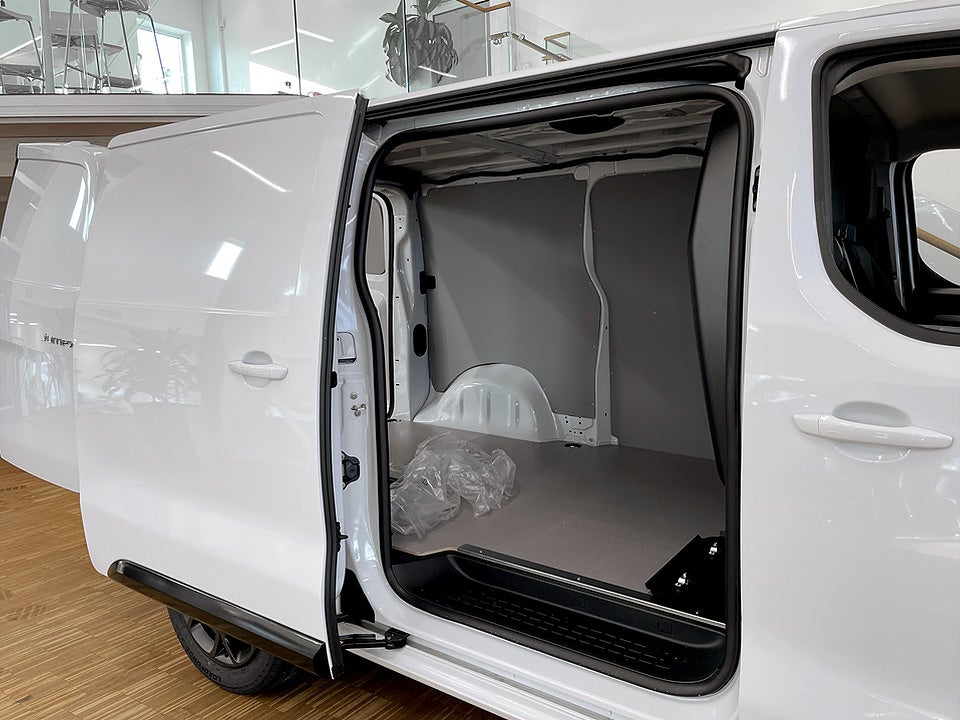 Bild på Citroen Jumpy Business 150hk Aut L2 - DIESELVÄRMARE MM INGÅR!