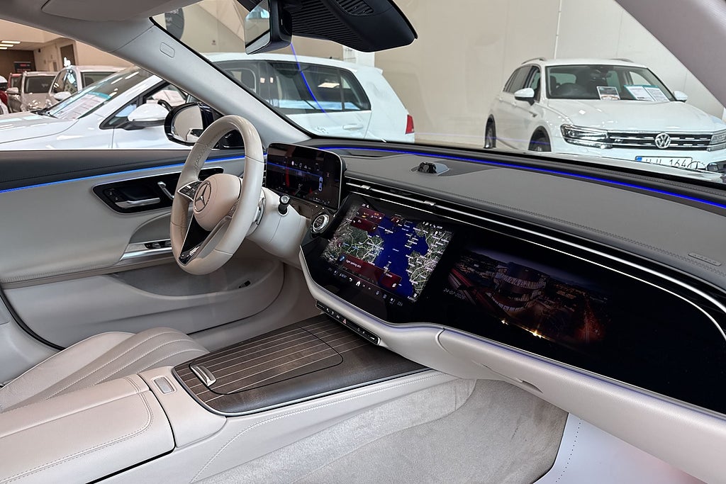 Mercedes-Benz E 300 e 4M 9G-Tronic Exclusive Superscreen/Burmester