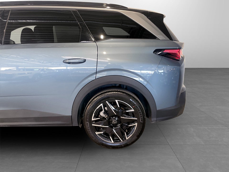 Bild på Peugeot 5008 GT Hybrid 145hk Aut 7-SITS B-KAMERA CARPLAY
