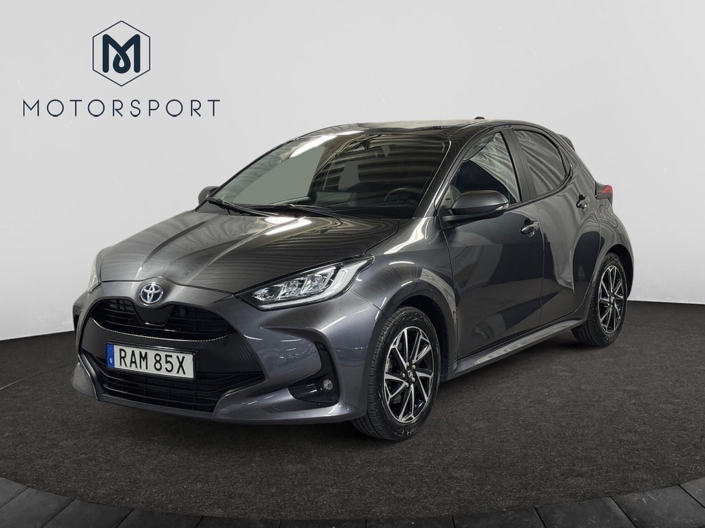 Toyota Yaris Hybrid Aut Backkamera Carplay Värmare Adap Farthållare