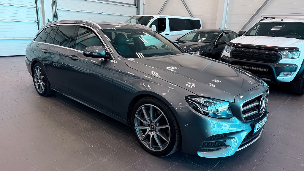 Mercedes-Benz E 220 d AMG Värmare Drag 360Kamera GPS Välvårdad