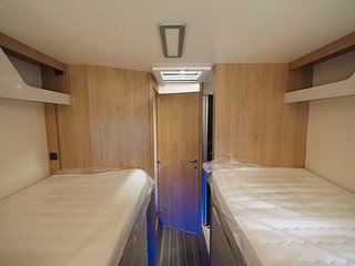 Husbil-halvintegrerad Ci Elliot 87 XT GO 16 av 22