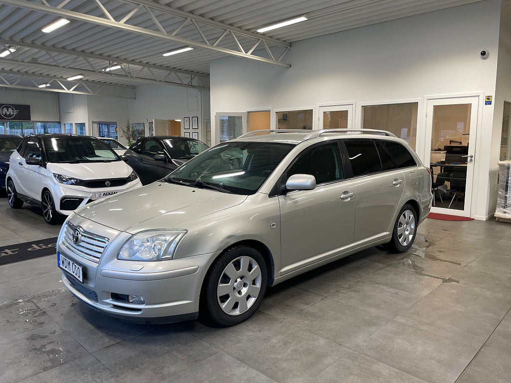 Toyota Avensis Kombi 2.0 D-4 VVT-i Manuell, 147hk, 2004
