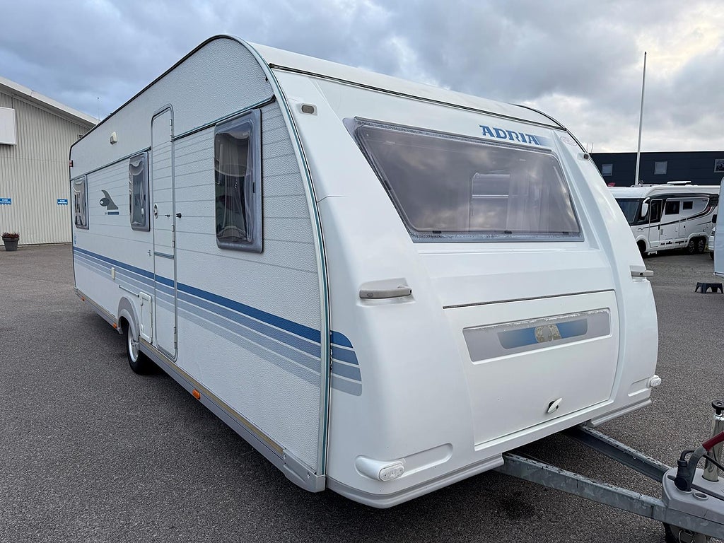 Adria Classica 663 UK Barnkammare, Ac