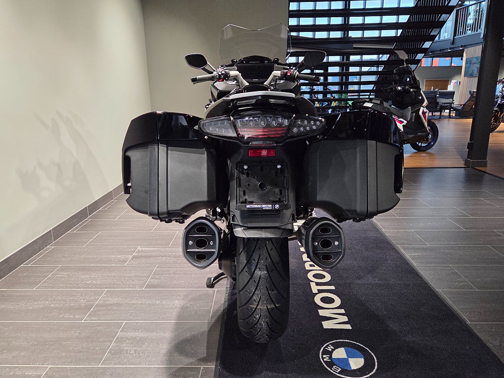 BMW K1600GT