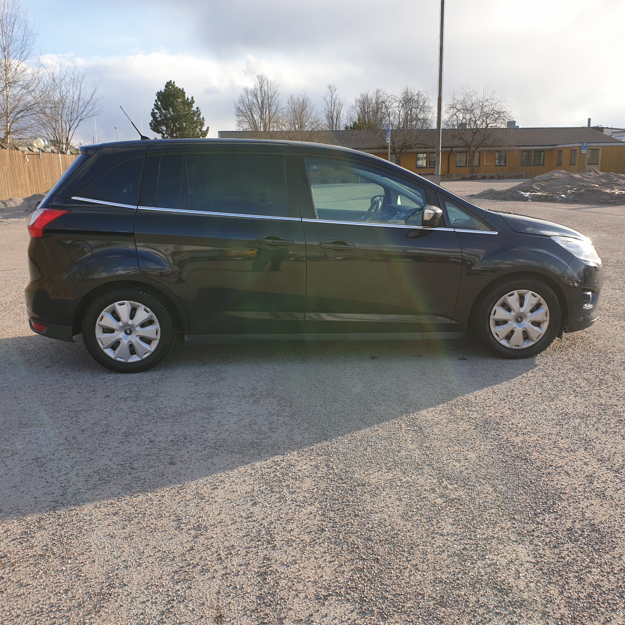 Ford Grand C-MAX 1.6 TDCi 7-sits 115hk 2011, bild 6/45