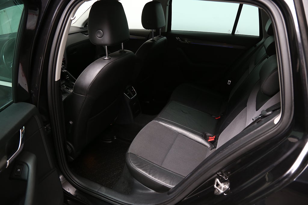 Skoda Octavia 1,4 TSI 150hk Style DSG Kombi Premiumpkt Webasto Drag 2018