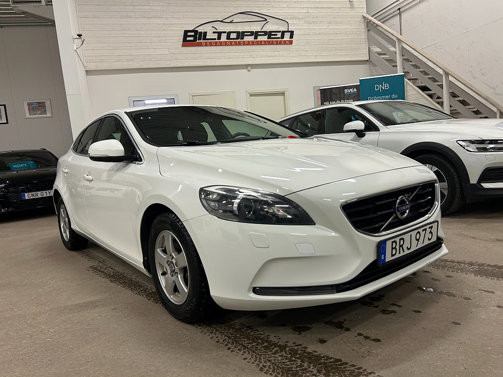 Volvo V40 D2 115 hk D-Värm / MoK-uttag / Kamrem bytt