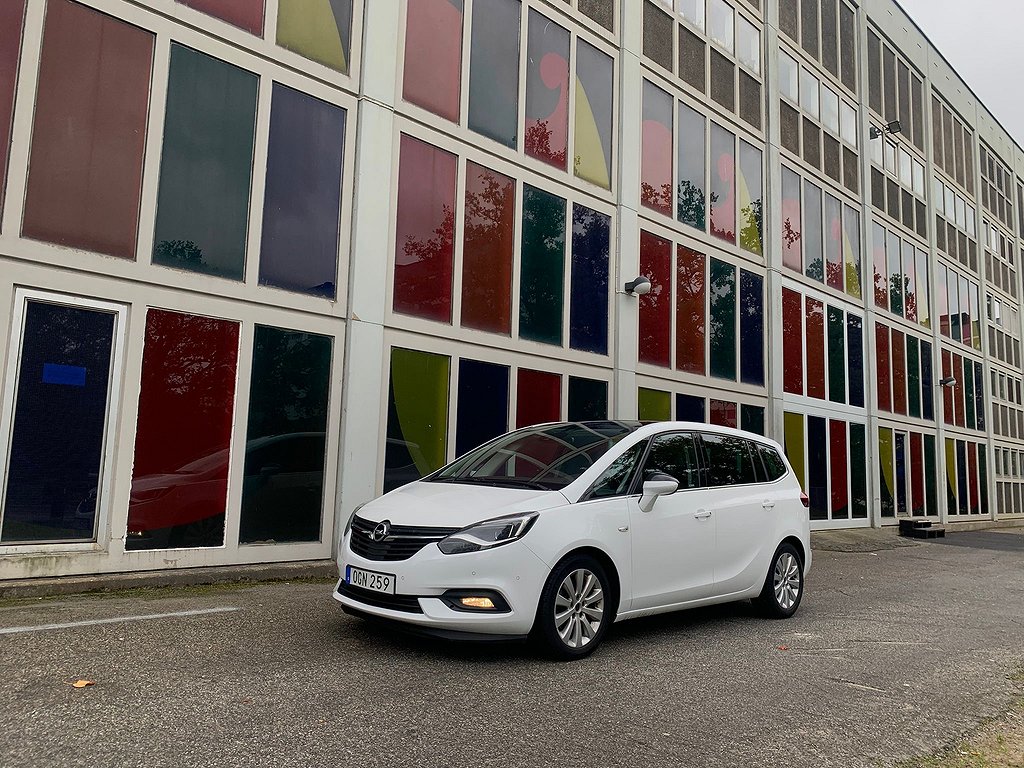 Opel Zafira Tourer 2.0CDTI Automat Panorama GPS Euro6 Räntefritt