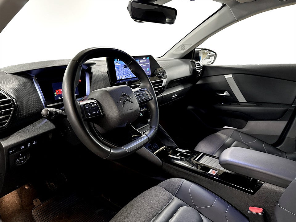 Bild på Citroën C4-X Shine 1.2 PT 130hk Aut B-KAMERA NAVI