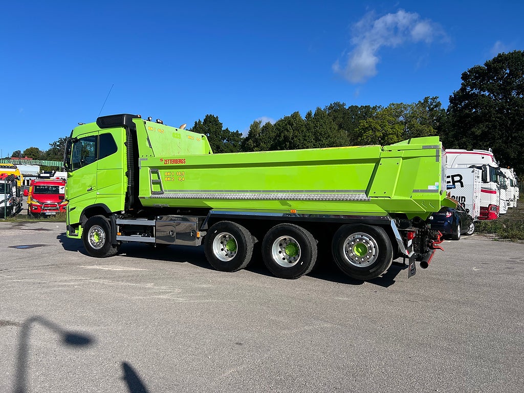 Volvo FH16 550 8x4*4 Tridem Tippbil I-See, Fullutrustad