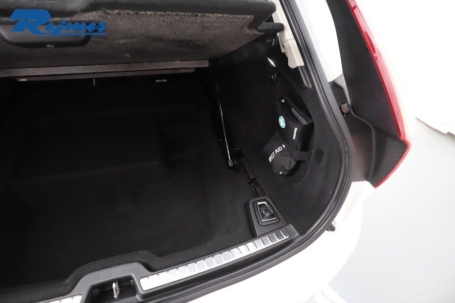 Volvo V90 D4 Momentum SE II 2020, bild 5/48