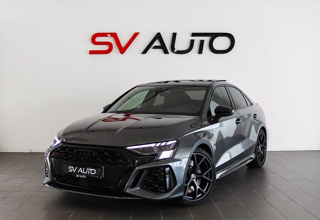 Audi RS3 Sedan RS-design Pano RS-avgas 360° Matrix B&O 