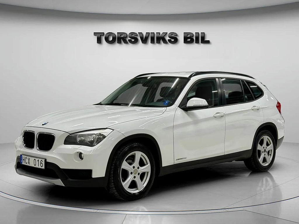 BMW X1 xDrive20d Steptronic S & V Hjul - miniatyr 2