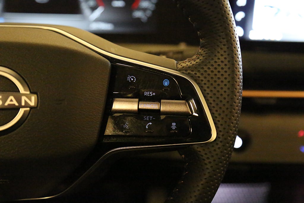 Nissan Ariya 87 kWh Evolve 22kW 360° Kamera Navi HuD Panorama