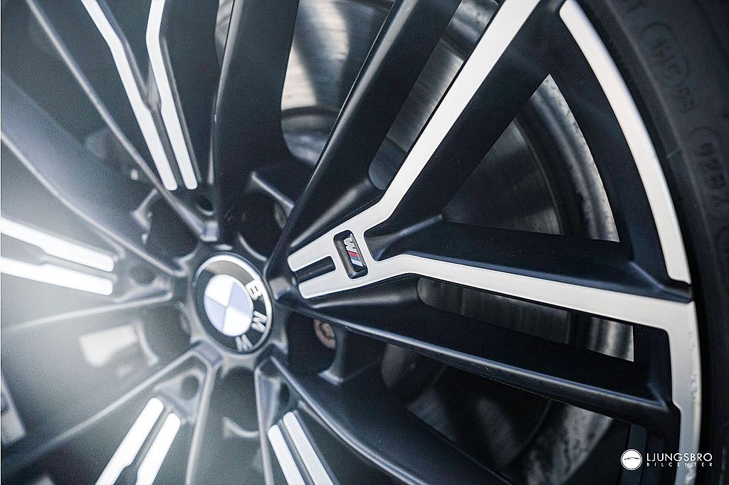 BMW 520 d xDrive Innovation M-Sport 190hk / HUD / PANO / 360