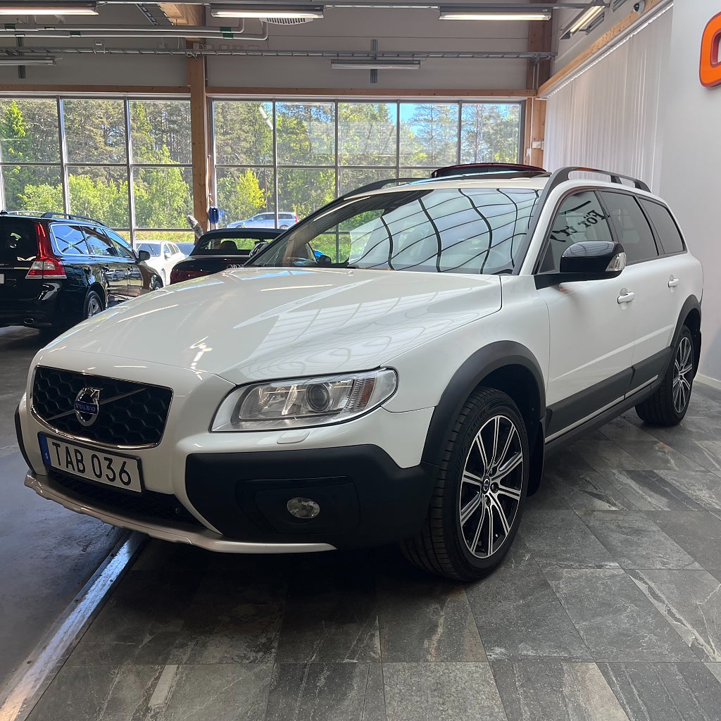 Volvo XC70 D4 AWD Dynamic Edition Glastaklucka Navi Värmare