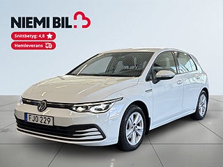 Volkswagen Golf 1.5 eTSI ACT OPF S&V/Psens/Navi/Drag/Pvärm/Rattvärm/BT – bild 1
