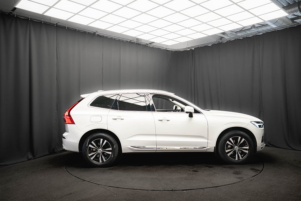 Volvo XC60 Recharge T6 AWD PANO DRAG H/K KAMERA B-VÄRMARE 341hk