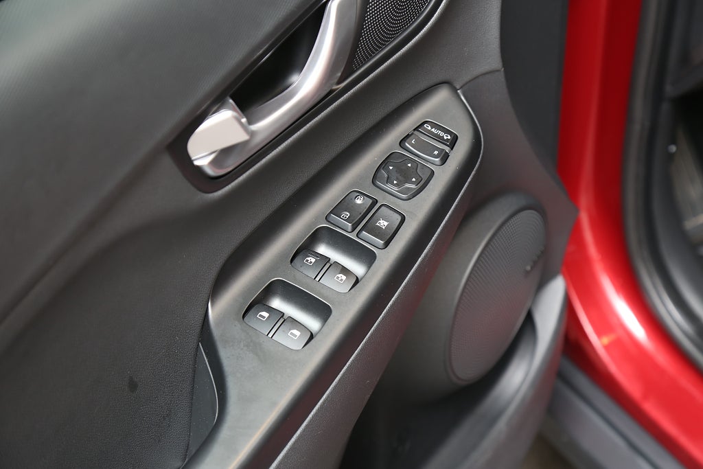 Hyundai Kona 64 kWh Advanced 204hk Skinn KRELL Head-up Två-tons Lack 2022