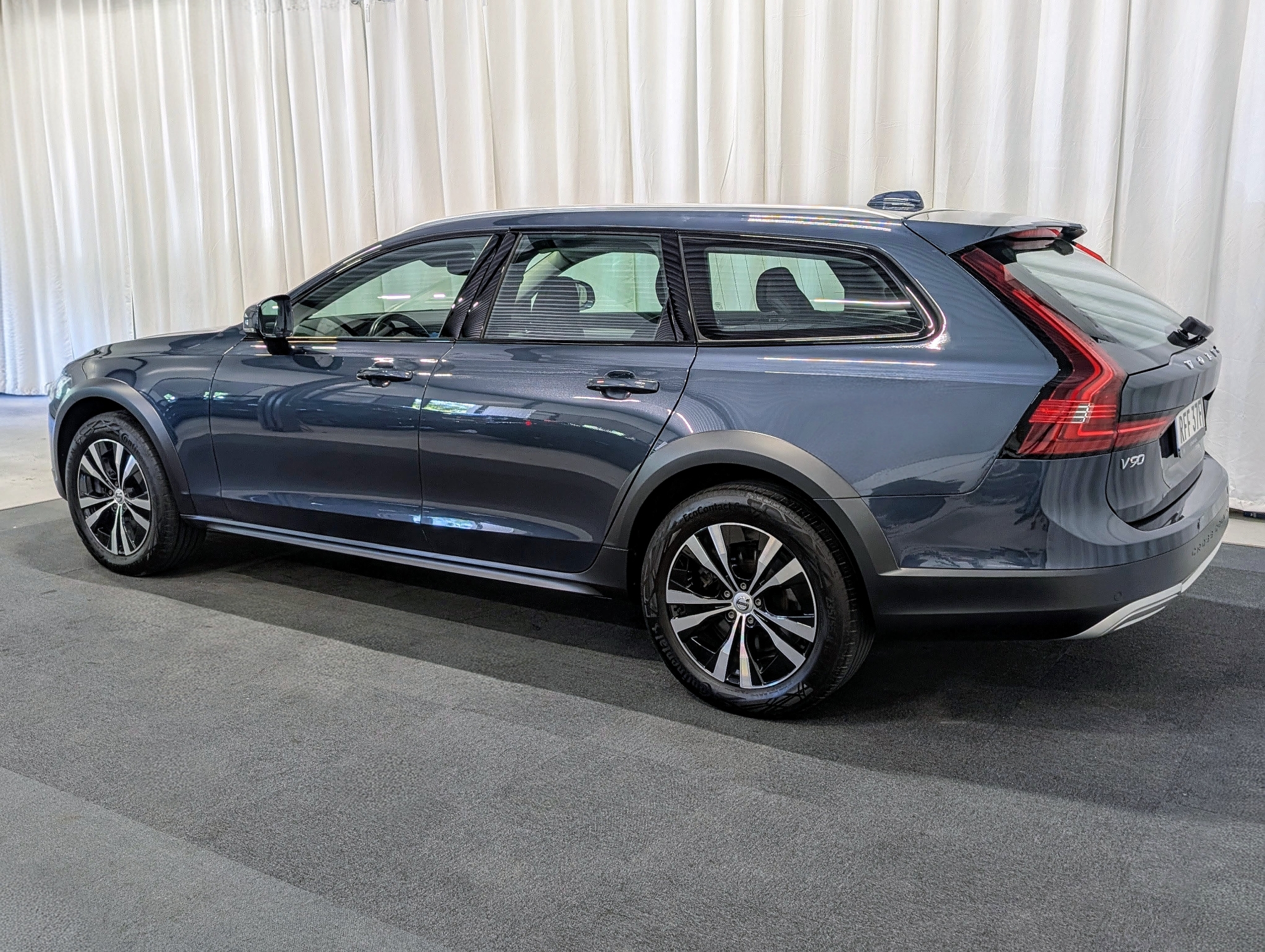 Volvo V90 Cross Country 2022, kuva 3/45