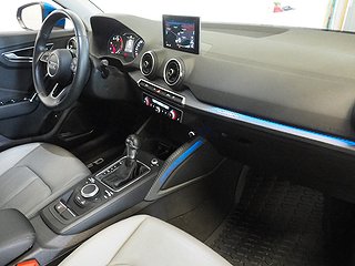 Kombi Audi Q2 8 av 23