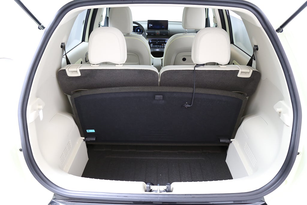 Hyundai Inster Advanced  49kWh 370km räckvidd fd demo | Moms