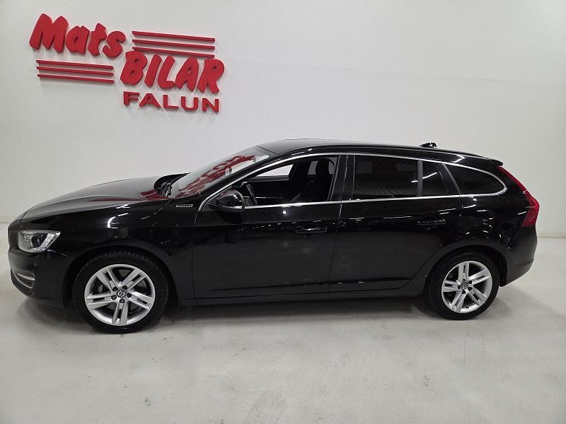 Volvo V60 Twin Engine 4x4 D5 Polestar Momentum 288 Hk