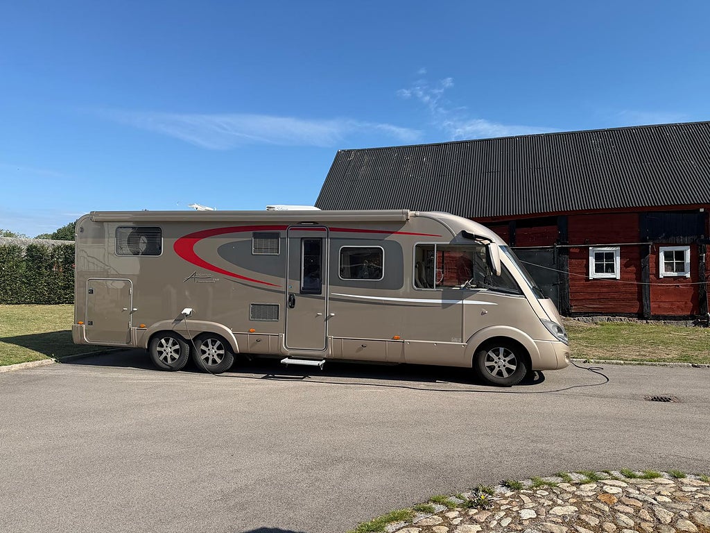 Bürstner Aviano 840 höga långbäddar, Ac bodel, Kamkedja