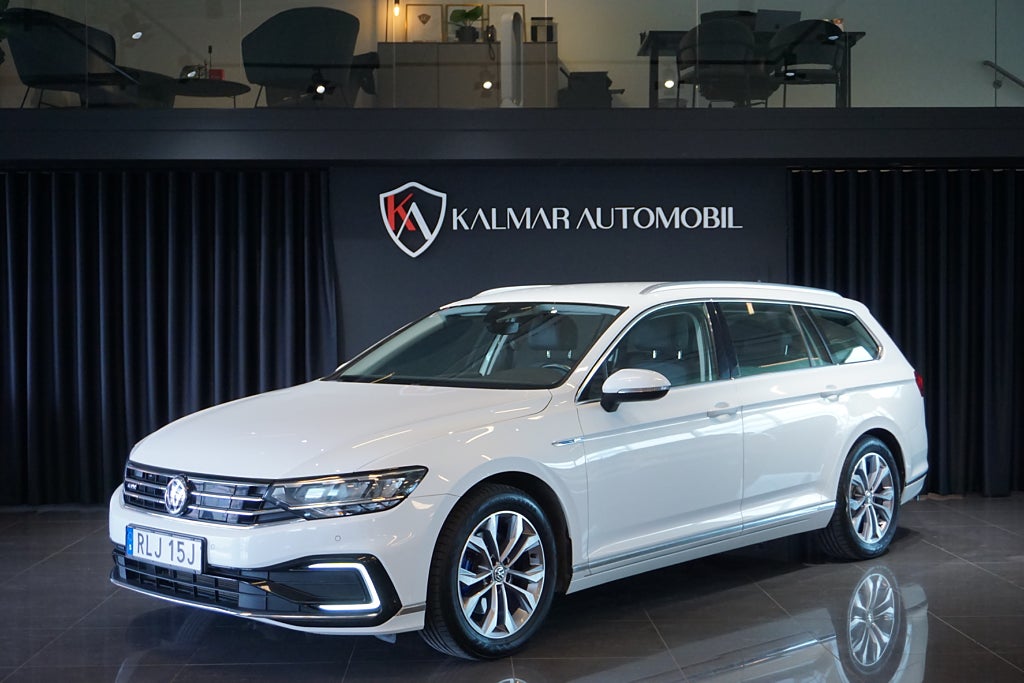 Volkswagen Passat Sportscombi GTE 1.4 TSI ACT 218hk Kamera Navi Dragkrok