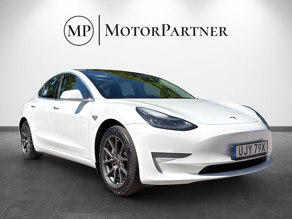 Tesla Model 3 Long Range AWD Autopilot 441hk MOMS 