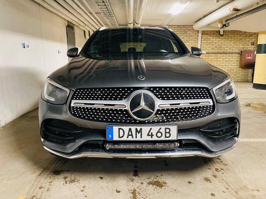 Mercedes-Benz GLC300 de 2021 - miniatyr 4